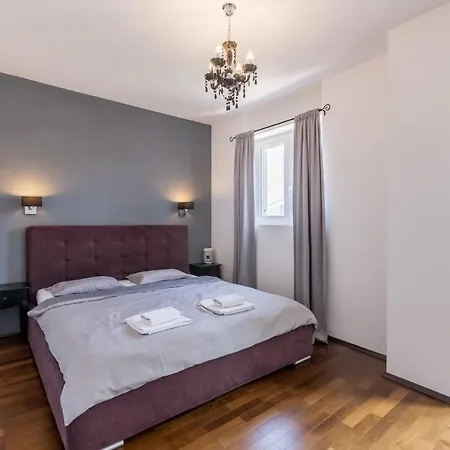 Apartman Park With Terrace