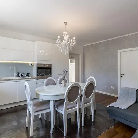 Apartman Park With Terrace *