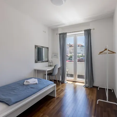 Park With Terrace Apartman *